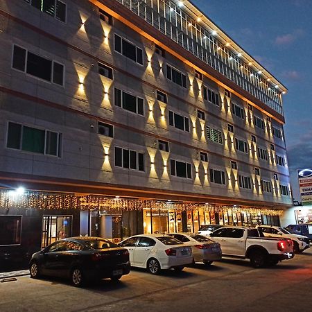 Emmaus Condotel Angeles Exterior photo