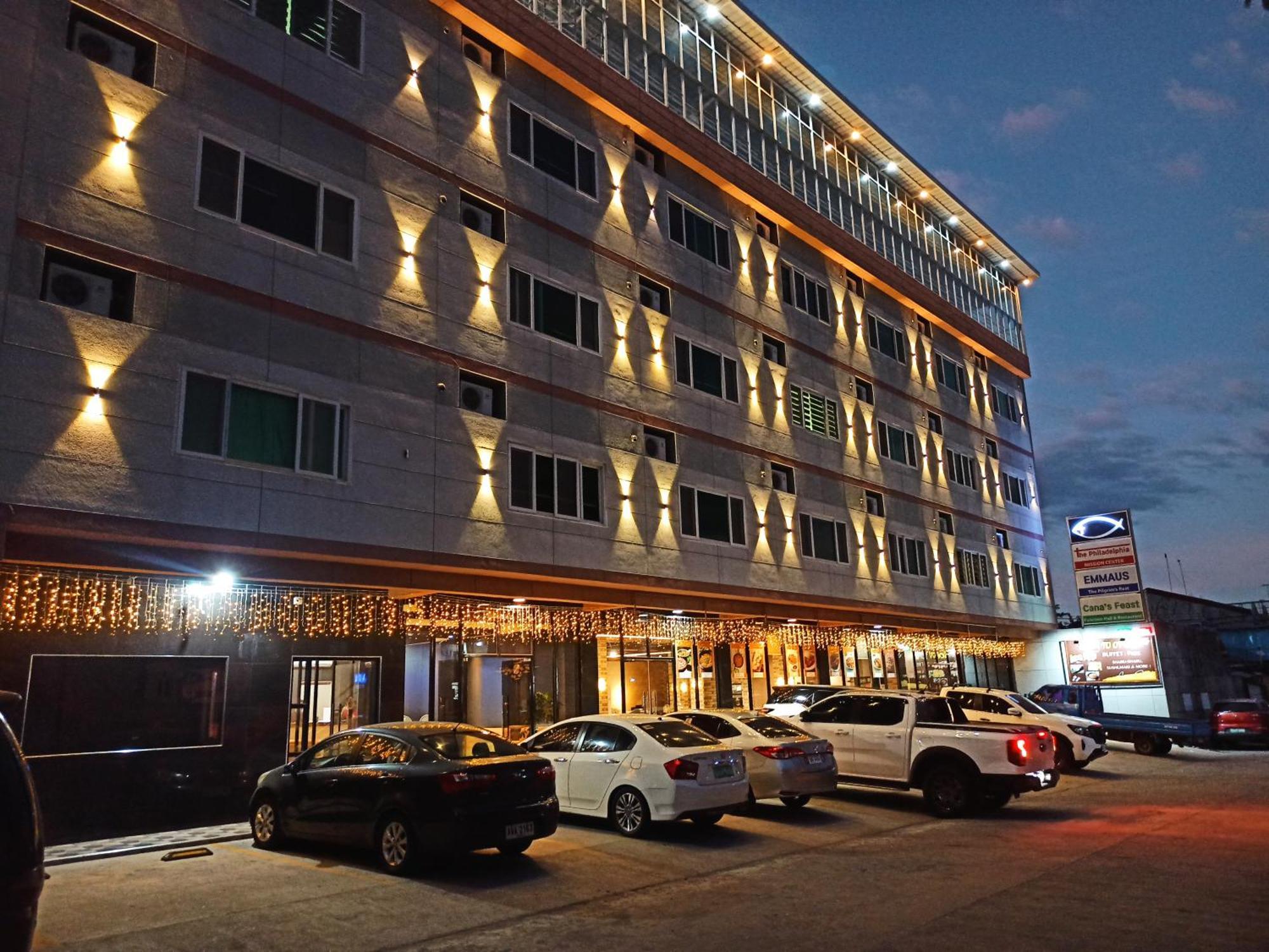 Emmaus Condotel Angeles Exterior photo